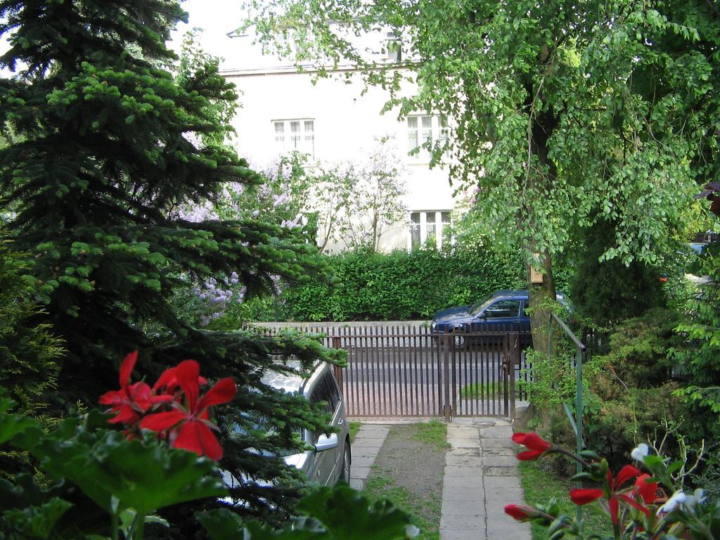Animrumru Varşovia Exterior foto